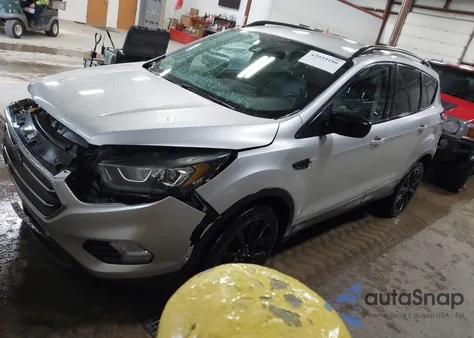 2018 Ford Escape Se из США, поврежденный, VIN 1FMCU9GD9JUA21725